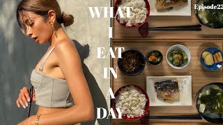 ローラの1日ごはん🍙体型維持のためにしている事💕in LA【WHAT I EAT IN A DAY】 [upl. by Eihtak]