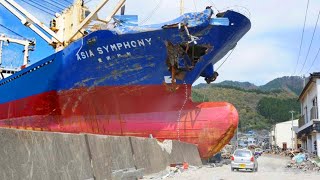 15 BIG SHIPS CRASHING INTO SHORE  Ships Being Beached for Scrap Compilation [upl. by Yetak596]