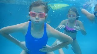 SWIMMING IN THE POOL UNDERWATER  FAMILY VLOG [upl. by Gilson]