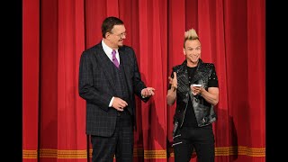 Penn amp Teller FOOLED once FOOLED again Illusionist Leon Etienne [upl. by Elyrpa80]