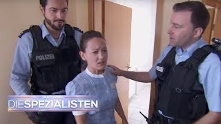 HorrorHotel Zimmermädchen greift Gäste an  Auf Streife  SAT1 TV [upl. by Columbine575]