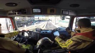 Brandweer PRIO1 naar reanimatie in Amsterdamse havens [upl. by Clower]