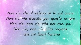 Laura Pausini  Non Cè lyrics [upl. by Ailsa]