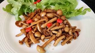 How to cookbuttered and spicy shimeji mushroom [upl. by Ahtilat]