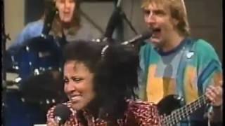 Darlene Love on Letterman December 16 1986 [upl. by Inhsor]