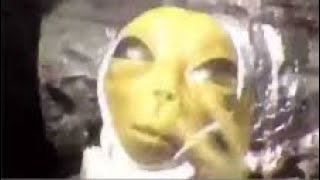 Alien meme song  Patlamaya Devam  Flashing light alien [upl. by Airekal]