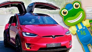 Electric Cars For Kids  Tesla Model X  Geckos Real Vehicles [upl. by Zsa Zsa]