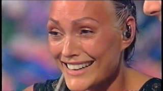 Anna Oxa  Senza pietà Premiazione Vincitrice Sanremo 1999 [upl. by Golden]