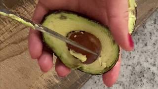 Como hacer aceite NATURAL de AGUACATE para la PIEL Y CABELLO [upl. by Eeraj]