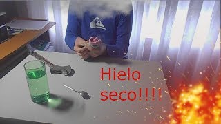 Como hacer hielo seco [upl. by Airoled]