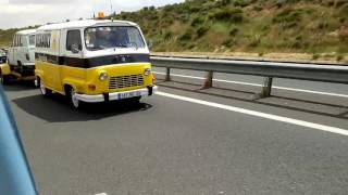 Estafette Renault Service en pleine action  vehiculesanciensfr pièces R4 4L et Estafette [upl. by Rimaj]